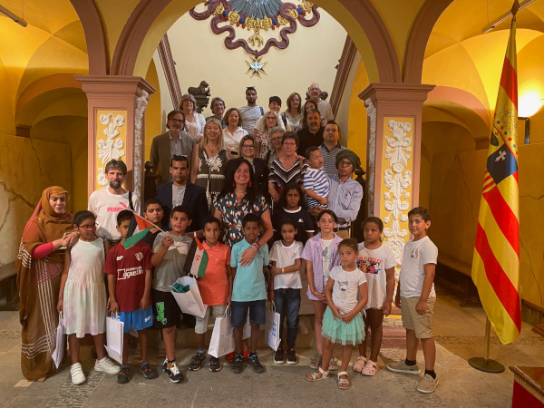 Imagen Los niños y niñas del programa “Vacaciones en paz” visitan el Ayuntamiento