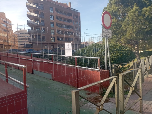 Adjudicada la obra de rehabilitación de la pasarela peatonal sobre el río Isuela