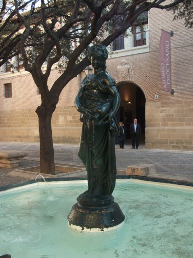 Fuente de la Morena o Fuente de la Moreneta - - Ayuntamiento de Huesca