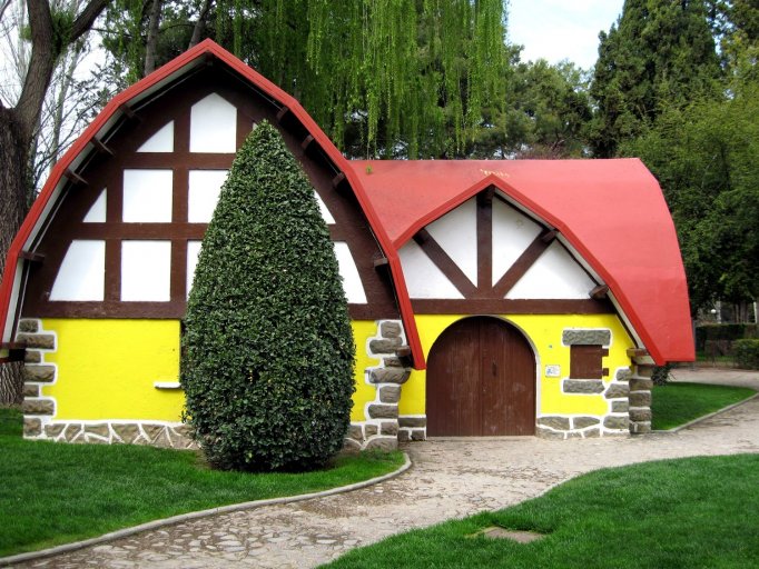 Casita de Blancanieves. Monumento a Walt Disney