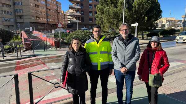 Imagen Arrancan las obras de rehabilitación de la pasarela peatonal sobre el...